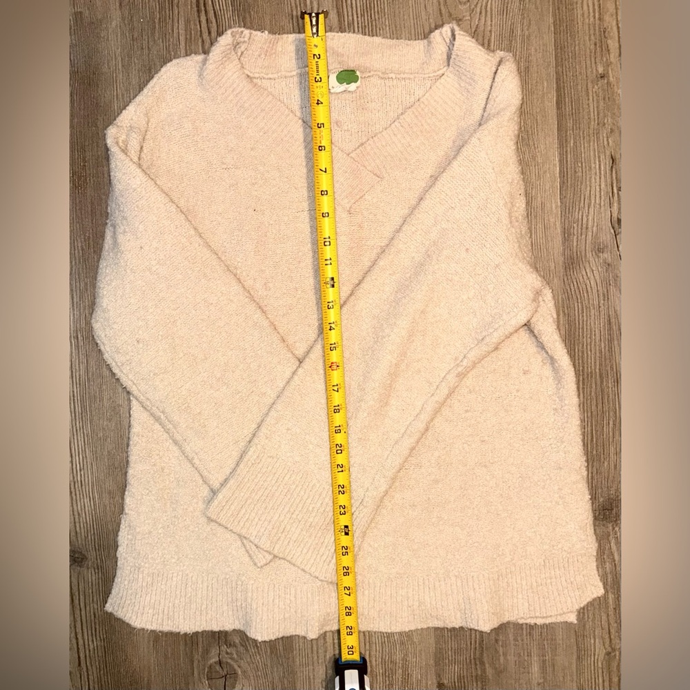 Anthropologie women’s knit sweater size XL. Cream long sleeve pullover